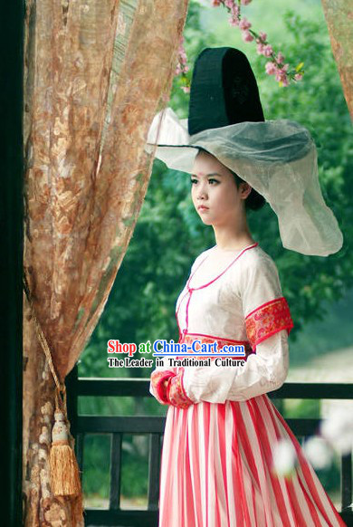 Tang Dynasty Beauty Dress and Hat and Veil Set