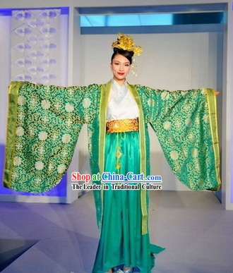 China Traditional Formal Dressing Costume and Headdress for Women