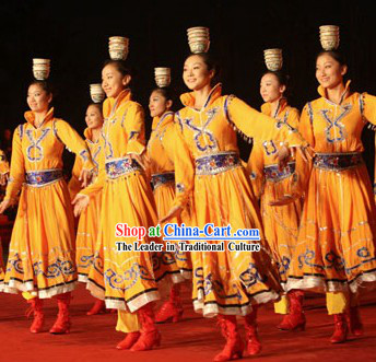 Traditional Chinese Xinjiang Dance Costumes and Hat for Dancers