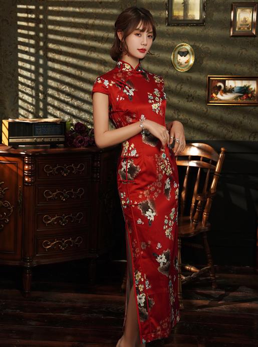 Chinese New Year and Big Ceremony Cheongsam for Women