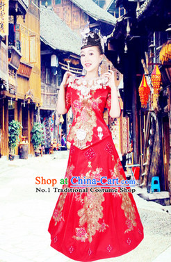 China Miao Tribe Minority Ethnic Dresses and Silver Accessories for Women