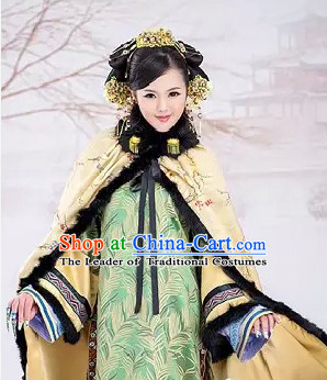 Chinese Classical Noblewomen Costumes and Hair Jewelry Complete Set