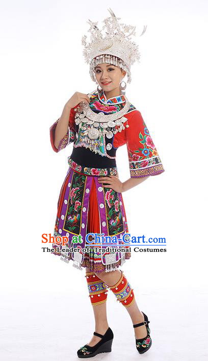 Traditional Chinese Miao Nationality Dancing Costume, Hmong Female Folk Dance Ethnic Pleated Skirt, Chinese Minority Nationality Embroidery Costume for Women