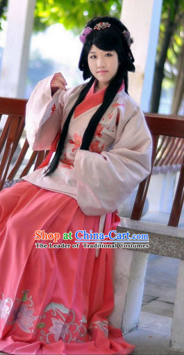 Ancient Chinese Ming Dynasty Clothing for Women