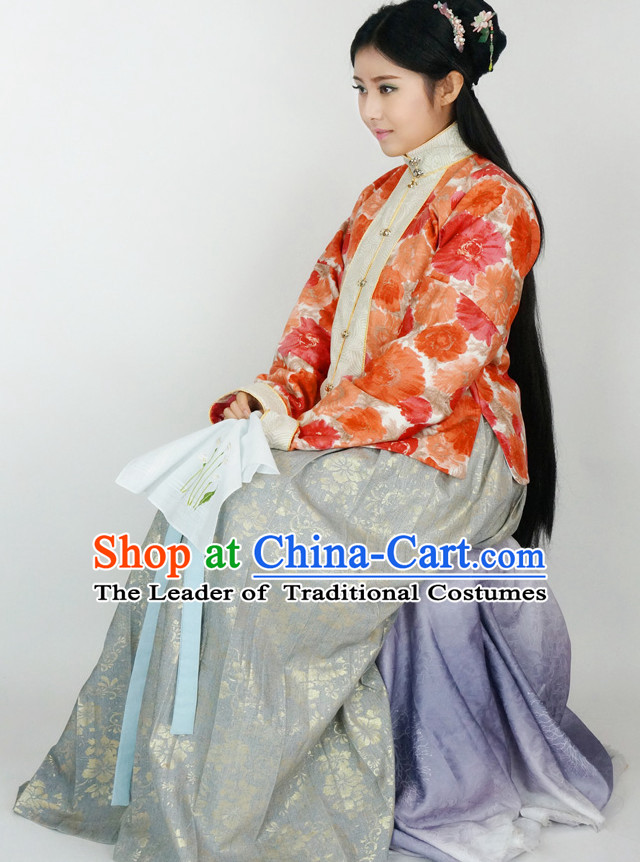 Ancient Chinese Ming Dynasty Beauty Hanfu Costumes and Hair Jewelry Complete Set for Women