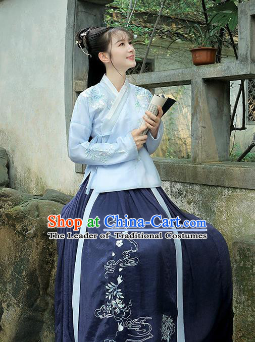 Traditional Chinese Ancient Ming Dynasty Nobility Lady Hanfu Embroidered Clothing for Women