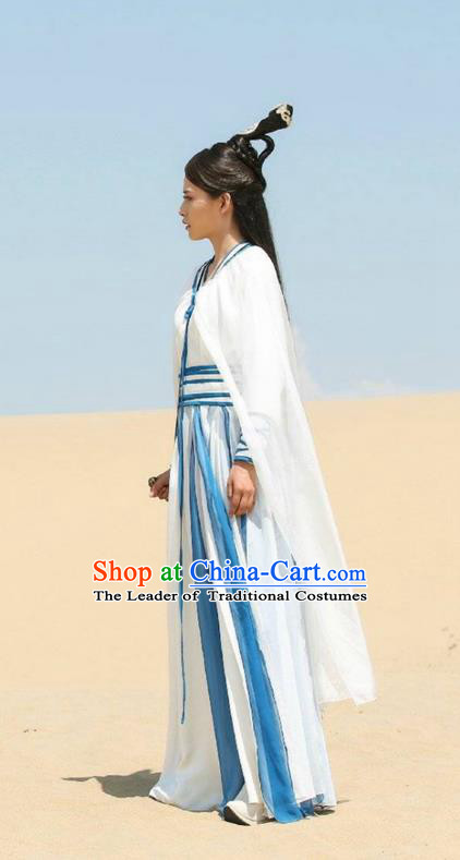 Traditional Ancient Chinese Swordswoman Costume, Chinese Ming Dynasty Chivalrous Woman Dress, Cosplay Chinese Television Drama Vagabondize Heroine Hanfu Trailing Embroidery Clothing for Women