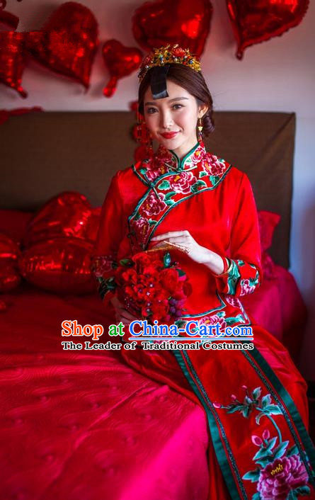 Traditional Chinese Wedding Costume Xiuhe Suits Wedding Red Suit, Ancient Chinese Bride Toast Dress Hand Embroidered Peony Clothing Longfeng Flown for Women