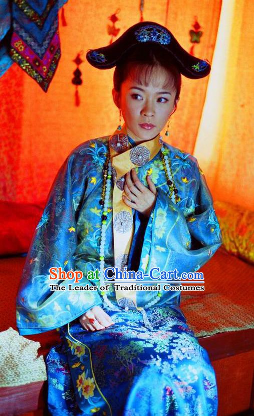 Ancient Chinese Qing Dynasty Manchu Shunzhi Consort Dong Embroidered Historical Dress Costume for Women