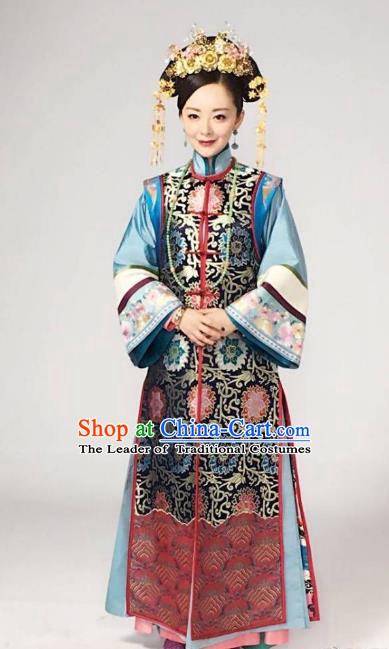 Chinese Traditional Historical Costume China Qing Dynasty Kangxi Empress Dowager Embroidered Clothing