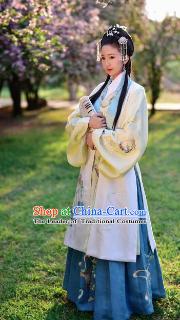 Chinese Ming Dynasty Palace Princess Embroidered Costume Ancient Hanfu Dress Complete Set for Women