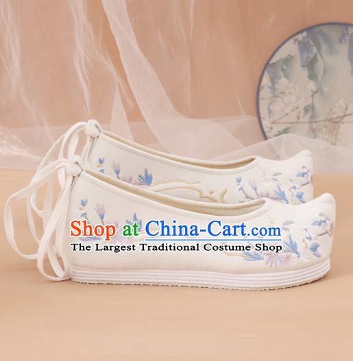 Traditional Chinese National Embroidered White Shoes Ancient Princess Shoes Handmade Hanfu Shoes for Women