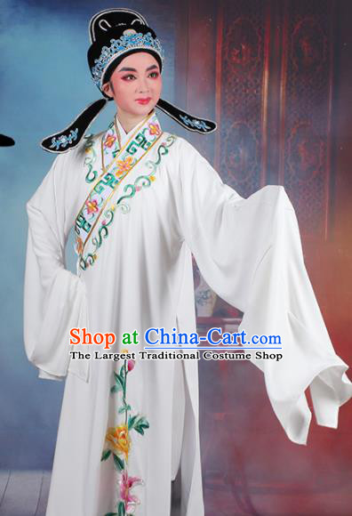 Chinese Traditional Peking Opera Niche Embroidered Peony White Robe Beijing Opera Scholar Costume for Men