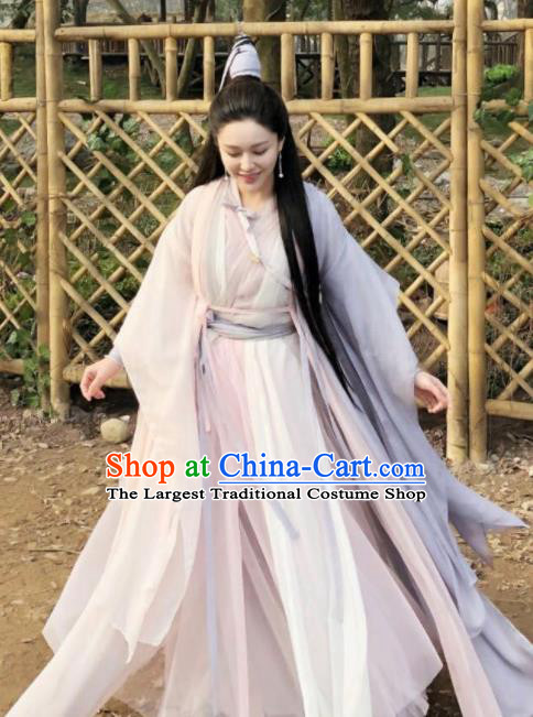 Chinese Ancient Taoist Nun Hanfu Dress Yuan Dynasty Drama Heavenly Sword Dragon Slaying Saber Swordswoman Historical Costume for Women