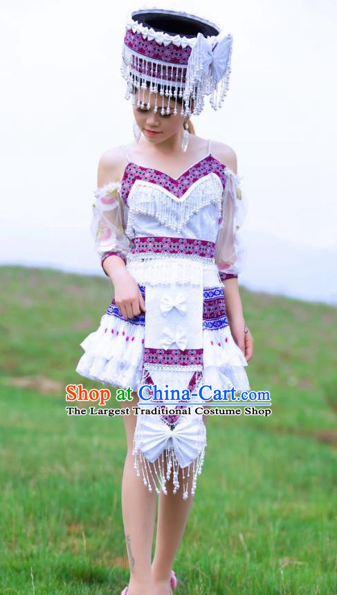 China Yi Minority Folk Dance Clothing Ethnic Women White Short Dress Nationality Stage Performance Apparels and Hat