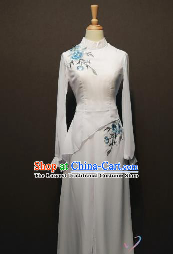 China Classical Dance Costumes Spring Festival Gala White Chiffon Blouse and Pants Outfits Women Fan Dance Dress