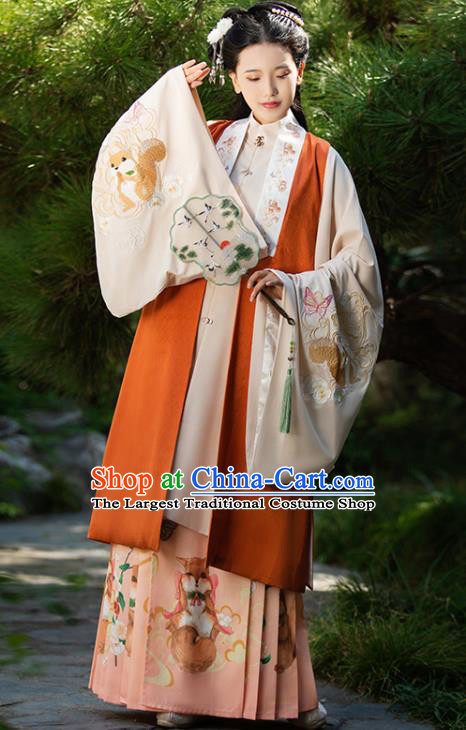 Ancient China Noble Countess Costumes Traditional Ming Dynasty Court Women Embroidered Clothing