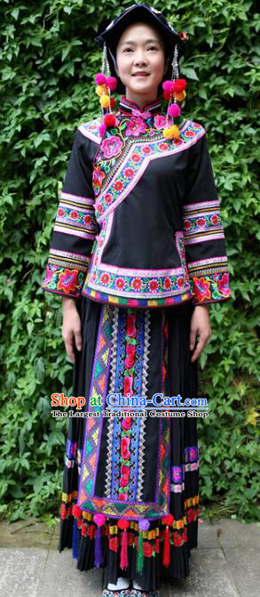 China Guizhou Puyi Ethnic Women Clothing Traditional Bouyei Nationality Folk Dance Black Blouse and Long Skirt with Hat