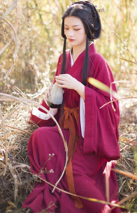 China Traditional Jin Dynasty Imperial Princess Historical Costume Ancient Female Swordsman Wine Red Hanfu Dress Clothing