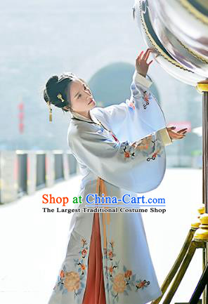 Chinese Ancient Imperial Consort Embroidered Blouse and Skirt Traditional Ming Dynasty Royal Countess Costumes for Women