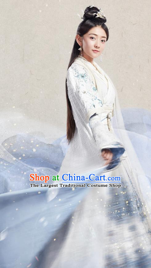 Chinese Historical Drama The Eternal Love Ancient Court Princess Qu Tan Er Costume and Headpiece for Women