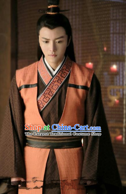 Chinese Ancient Swordsman Hanfu Robe Drama Men with Sword Cha Jie Costumes and Hair Accessories