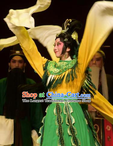 Chinese Kun Opera Hua Tan the Dream of Xiang Fei Dress Apparels Costumes and Headpieces Kunqu Opera Actress E Huang Garment