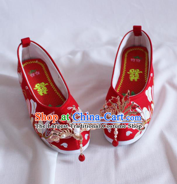 Chinese Traditional Handmade Wedding Red Satin Shoes Women Hanfu Shoes Ancient Princess Phoenix Head Shoes Embroidered Shoes