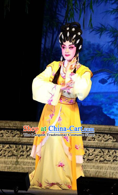 Chinese Cantonese Opera Young Beauty Garment Costumes and Headdress Traditional Guangdong Opera Actress Apparels Hua Tan Yellow Dress