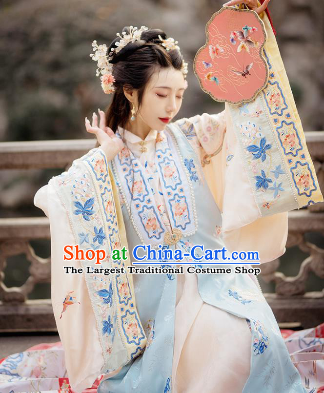 China Ancient Nobility Women Hanfu Clothing Traditional Ming Dynasty Royal Princess Embroidered Costumes