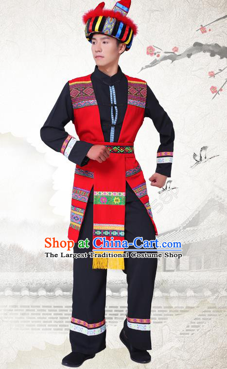 China Yao Nationality Wedding Costumes Guangxi Province Ethnic Minority Bridegroom Outfits and Headwear