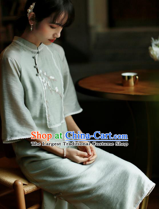 China Classical Cheongsam Costume Traditional Young Lady Embroidered Light Green Qipao Dress