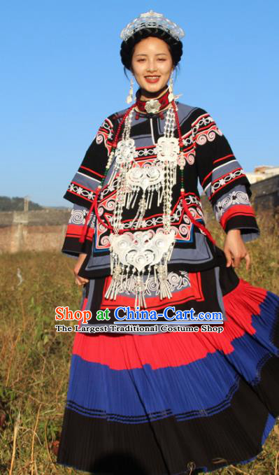 China Yi Nationality Wedding Clothing Traditional Liangshan Ethnic Folk Dance Costumes and Headwear