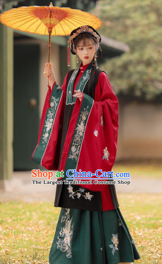 China Traditional Ming Dynasty Noble Lady Costumes Ancient Young Beauty Hanfu Clothing