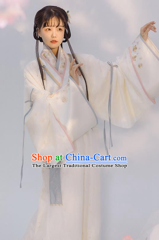 China Ancient Palace Princess Beige Hanfu Dress Traditional Han Dynasty Young Beauty Historical Costume