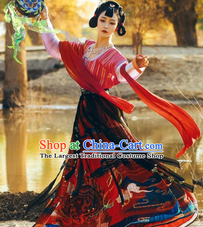 China Traditional Tang Dynasty Palace Lady Historical Clothing Ancient Young Woman Hanfu Dress