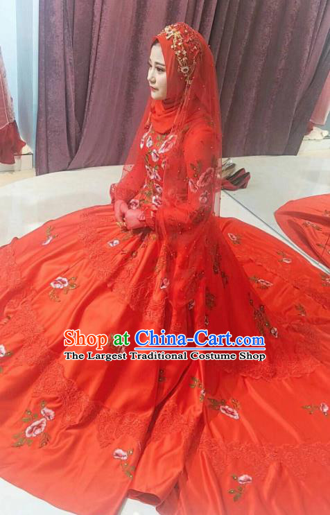 Chinese Traditional Wedding Garment Costumes Hui Ethnic Bride Clothing Classical Embroidered Red Trailing Dress and Headdress