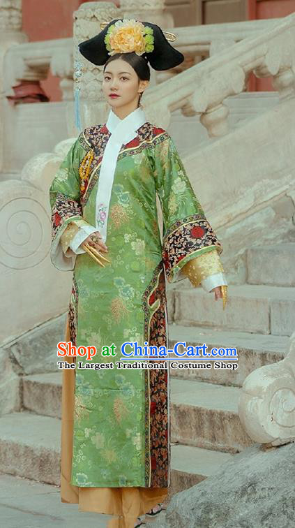 China Traditional Qing Dynasty Manchu Woman Historical Garment Costume Ancient Imperial Consort Green Dress Clothing